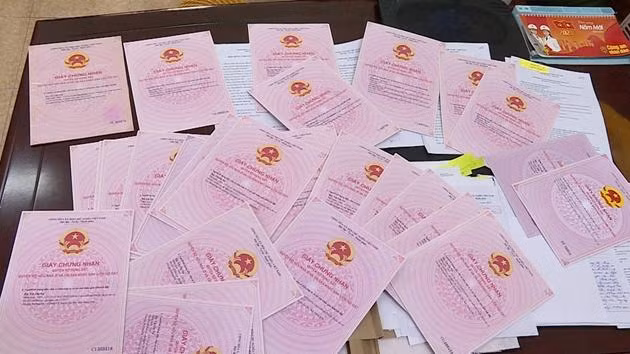 Trong ‘cơn sốt’ đất ở Quảng Trị, phát hiện nhiều sổ đỏ giả cực tinh vi 