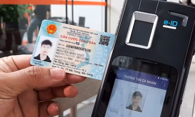 Người dân đã có thể dùng tài khoản định danh thay CCCD khi làm thủ tục hành chính
