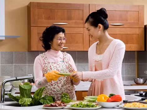 Nhiều cặp đôi được tặng quà trong Mùa cưới