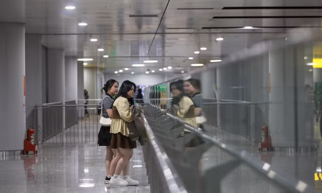 Bất ngờ hình ảnh metro TPHCM ngày mùng 5 Tết