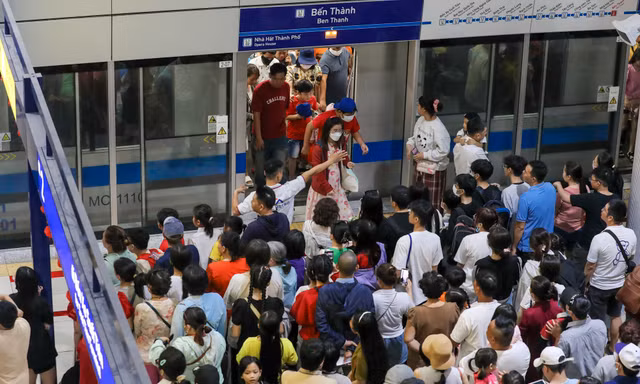 Bất ngờ doanh thu metro TPHCM dịp Tết 