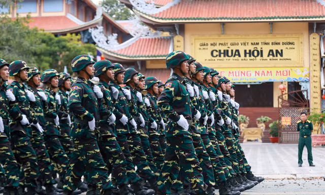 Quân đội Lào và Campuchia luyện tập diễu binh tại Việt Nam