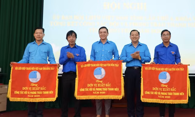 Hội LHTN Việt Nam tỉnh Đồng Tháp vận động gần 15 tỷ đồng xây cầu nông thôn ​