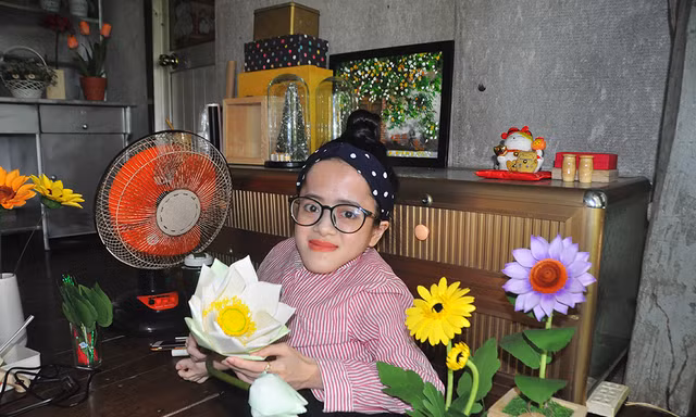 Những bông hoa xinh đẹp mừng ngày 20/11 của cô gái xương thủy tinh