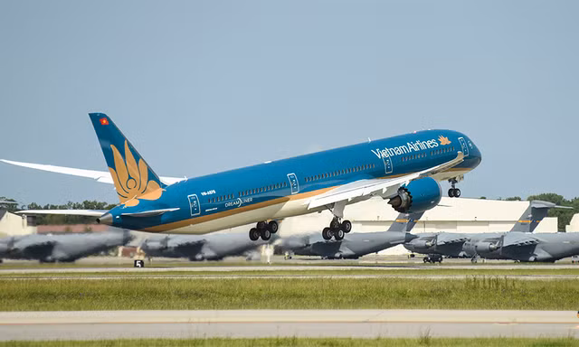 Siêu máy bay Boeing 787-10 Dreamliner cất cánh rời Mỹ về Việt Nam ngày 15/8.