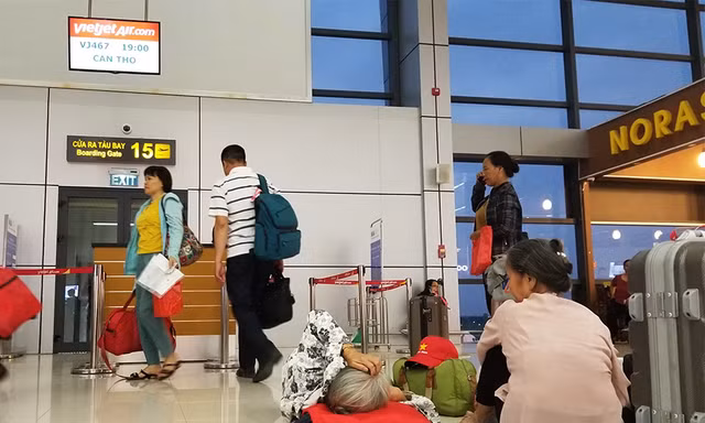 Việc thay đổi phần mềm quản lý giờ làm việc của các thành viên tổ bay đã khiến nhiều chuyến bay của Vietjet bị chậm, hủy hồi giữa tháng 6 vừa qua. Ảnh minh họa.