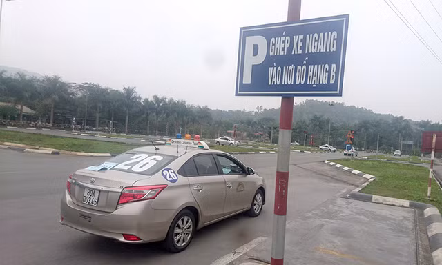 Tăng cường các biện pháp để đảm bảo học và thi giấy phép lái xe thực chất hơn.
