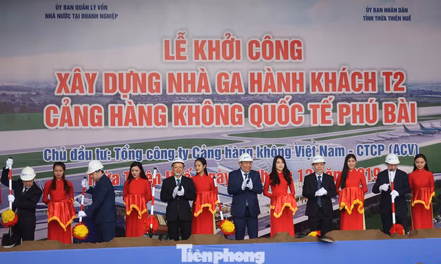 Phó Thủ tướng Thường trực Trương Hoà Bình cùng lãnh đạo Bộ GTVT, UBND Thừa Thiên Huế, ACV... khởi công nhà ga T2 sân bay Phú Bài