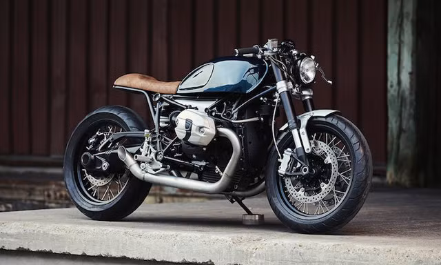 Là một mẫu xe mang phong cách hoài cổ, BMW R nine T thường được lựa chọn cho các bản độ khác nhau. Mặc dù vậy, những chi tiết nhựa gốc trên thân xe cũng đã phần nào che đi mất vẻ đẹp của mẫu xe này.