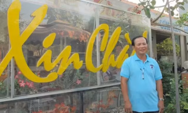 Ông Nguyễn Văn Tấn, chủ quán cà phê Xin Chào.