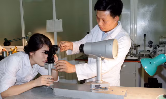 Bên trong 'bệnh viện' súng, pháo khu vực miền Bắc