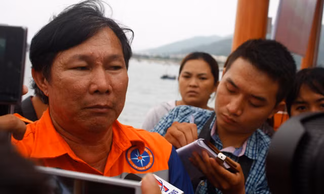 Thuyền trưởng Phạm Phú Thành kể lại sự việc và mong muốn công luận toàn thế giới lên tiếng phản đối hành động vô nhân đạo của tàu cá nước ngoài.