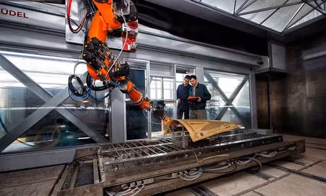 Choáng ngợp nhìn robot Nga sản xuất trực thăng tấn công 