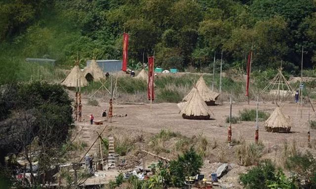 Lều tre trên phim trường King Kong tại Ninh Bình.