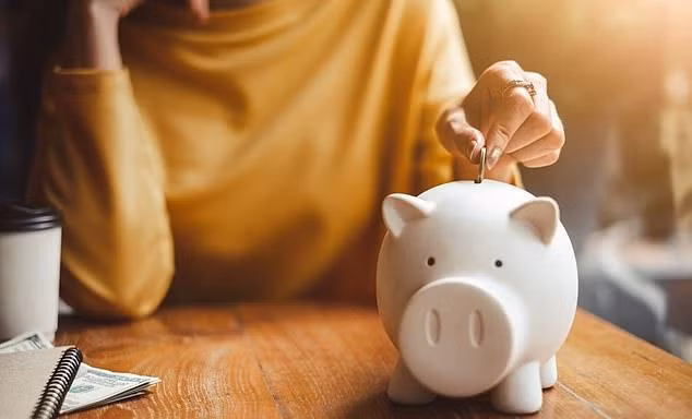 Nhiều người trẻ tự tin ra khỏi nhà mà... không mang theo ví