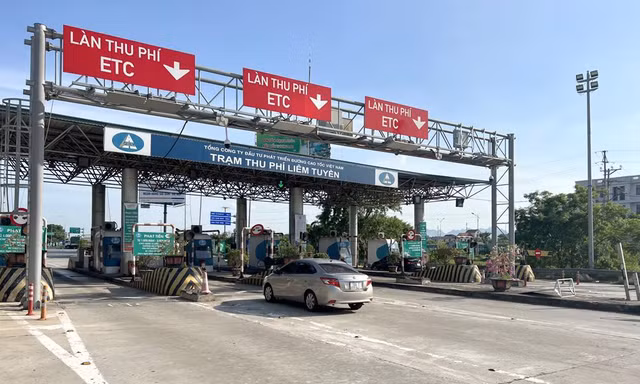Rối rắm mức tối thiểu trong tài khoản trả phí tự động khi đi cao tốc 