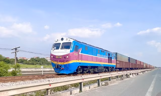 Một doanh nghiệp đề xuất thế chỗ FLC làm đường sắt Việt - Lào