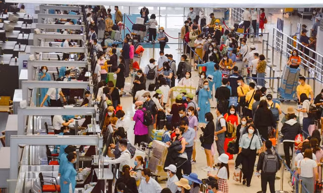Nhiều đường bay Tết hết sạch vé
