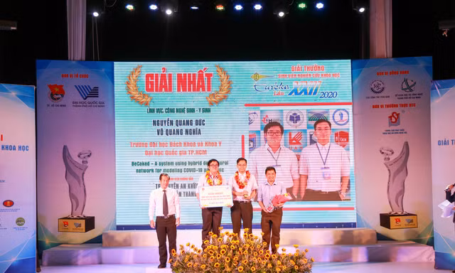 Hai sáng tạo “đỉnh” nhất trong cuộc chiến chống COVID-19 của người trẻ Việt năm 2020