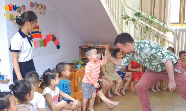 Trong một lớp học của trường Louis