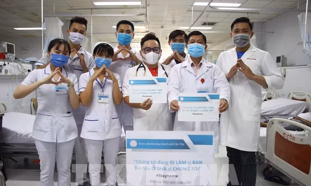Cấm túc... không bức xúc