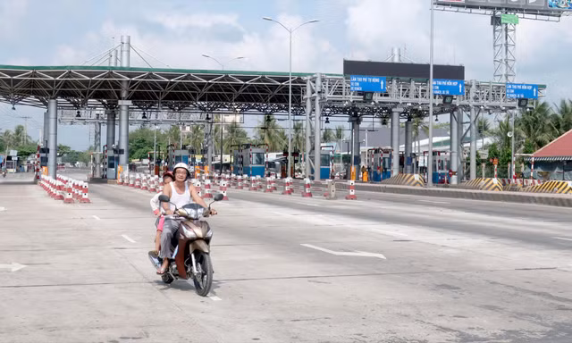 Dự án BOT tuyến tránh Cai Lậy (Tiền Giang) tới nay vẫn chưa thể thu phí, khoản vay đang tạo thêm sức ép lên chủ đầu tư, ngân hàng 