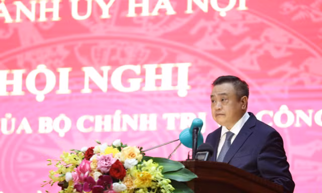 Tân Phó Bí thư Thành uỷ Hà Nội Trần Sỹ Thanh được giới thiệu để bầu giữ chức vụ Chủ tịch UBND thành phố Hà Nội nhiệm kỳ 2021 - 2026. Ảnh: Như Ý