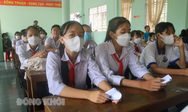 Bến Tre: Hơn 10.000 ca đau mắt đỏ, cảnh báo lan sang khu công nghiệp