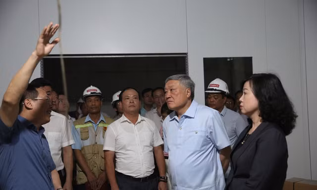 Phó Thủ tướng Thường trực Nguyễn Hòa Bình thị sát, kiểm tra dự án Bệnh viện Bạch Mai, Việt Đức cơ sở 2