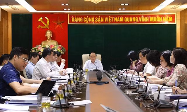 Hà Nội giám sát tình hình thoát nước và xử lý nước thải 