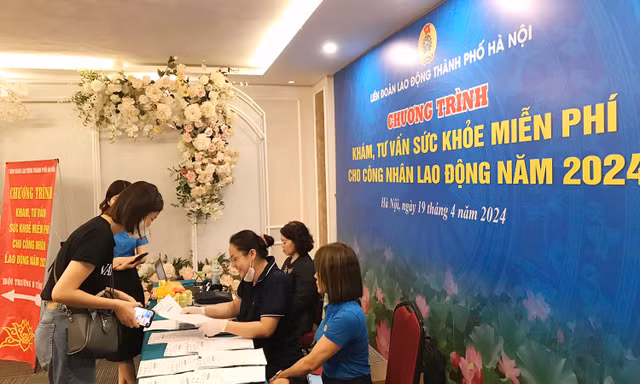 Hà Nội khám sức khoẻ, tầm soát ung thư miễn phí cho công nhân, lao động