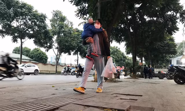 Chủ tịch Hà Nội: Đánh giá hiệu quả lát đá vỉa hè