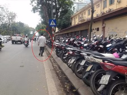 Hà Nội: Yêu cầu xoá 10 điểm trông xe trái phép trên phố Hai Bà Trưng