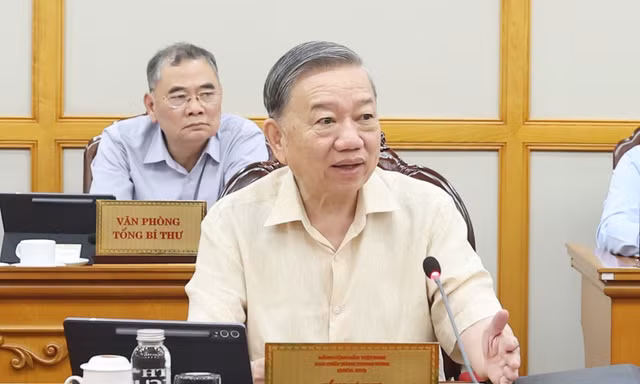 Tổng Bí thư Tô Lâm chủ trì họp Bộ Chính trị, Ban Bí thư về sắp xếp bộ máy và đơn vị hành chính