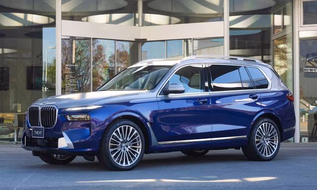 BMW X7 có trần 'bầu trời sao' như Rolls-Royce