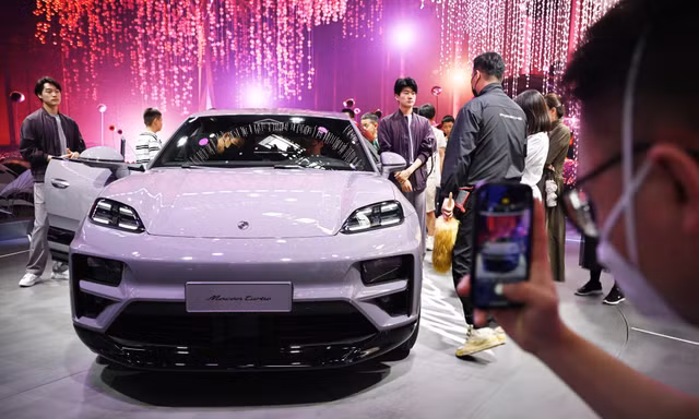 Porsche có thể ngừng bán xe điện tại Trung Quốc