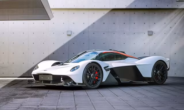 Siêu xe Aston Martin Valkyrie cực hiếm lên sàn đấu giá