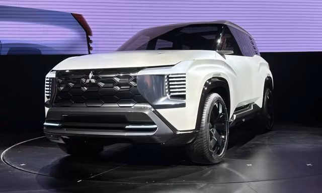 Mitsubishi Xforce bản 7 chỗ sắp ra mắt