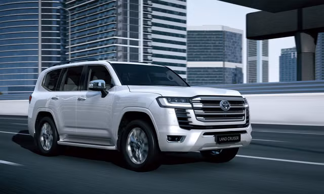 Toyota Land Cruiser tiếp tục cháy hàng tại Nhật Bản