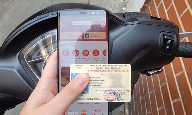 Cách kiểm tra điểm của giấy phép lái xe trên điện thoại