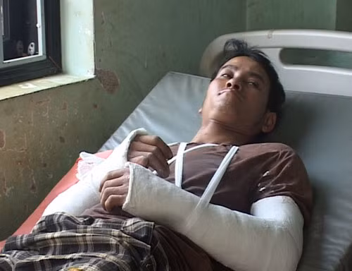 Hơn 30 lâm tặc cầm súng, dao tấn công bảo vệ rừng