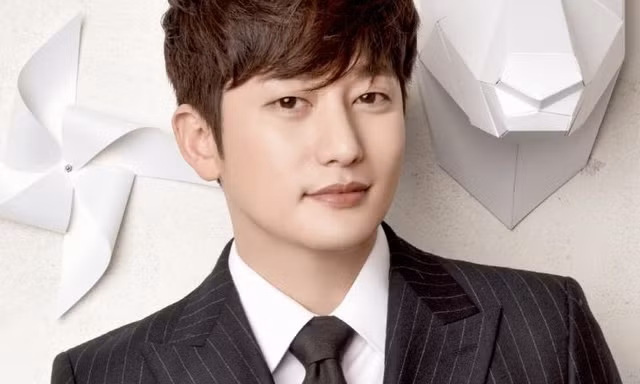 Park Shi Hoo