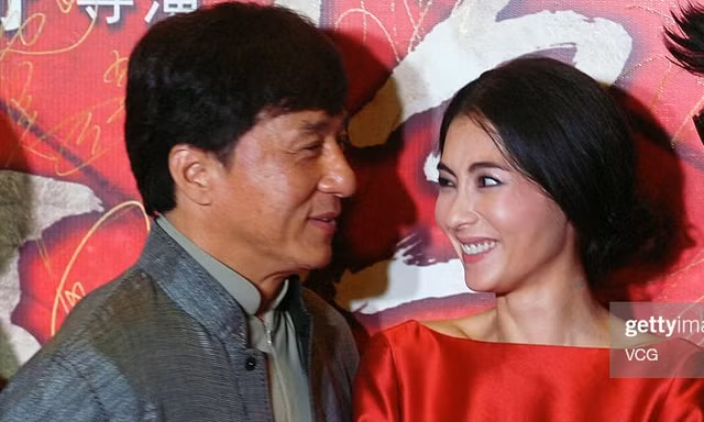 Phải chăng Thành Long chính là “người cha bí mật” của con trai Trương Bá Chi?