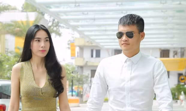 Thủy Tiên chăm sóc sức khỏe cho Công Vinh nhưng lại bị khán giả phản đối dữ dội