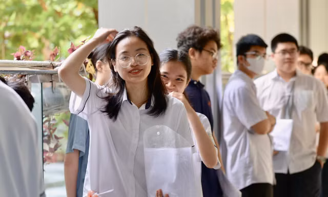 Hàng loạt đại học chốt điểm chuẩn xét tuyển sớm: Điểm cao chót vót