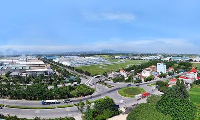 Tỉnh nào có 5 thị trấn cùng thuộc một huyện?