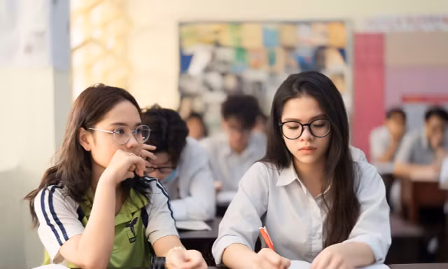 Học sinh ôn thi vào 10 áp lực đến mức 'hoảng loạn', chuyên gia chia sẻ bí kíp gì?