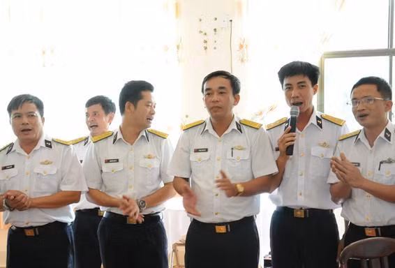 Ấm lòng chiến sĩ Trường Sa