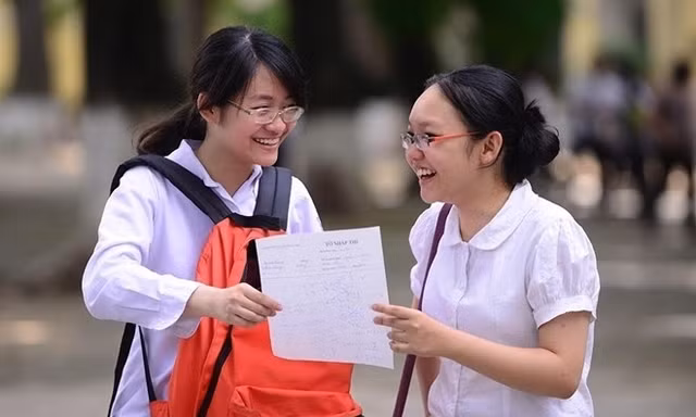 ​100 trường THPT ngoài công lập tuyển bao nhiêu chỉ tiêu, trường nào học phí cả 100 triệu?