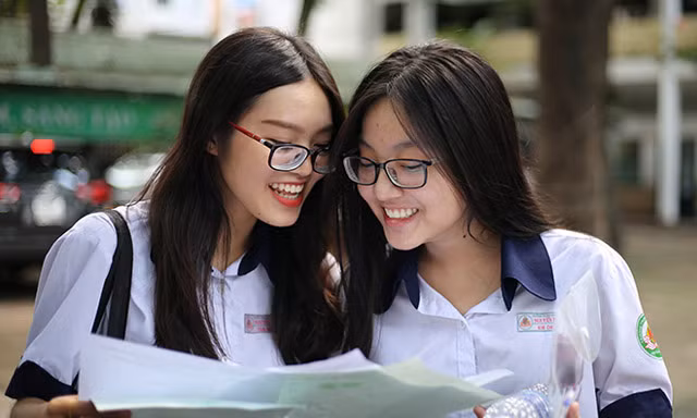 Những thí sinh đầu tiên đỗ Trường Đại học Dược Hà Nội